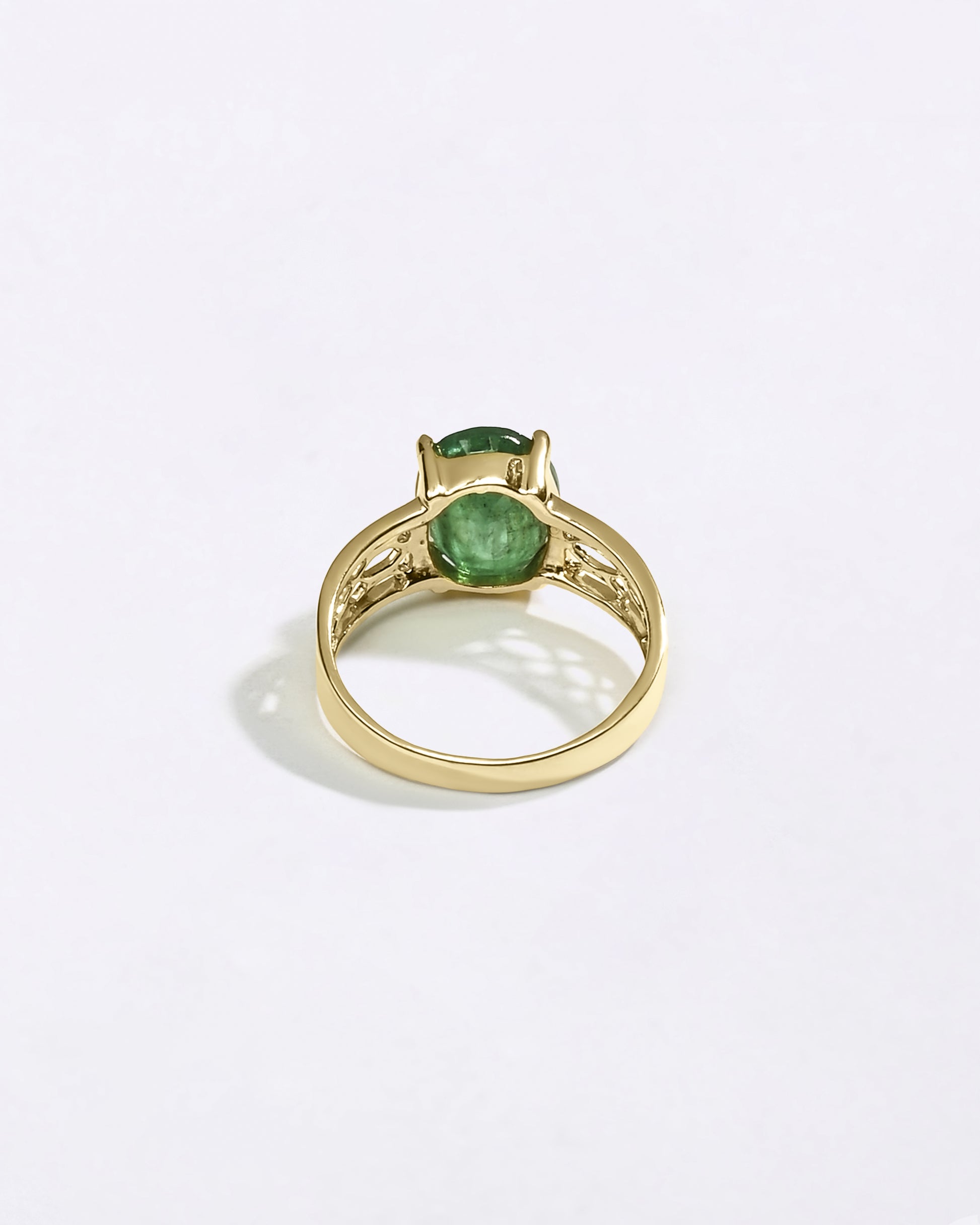 Vintage Bold Green Emerald Ring in 18K Hallmark Gold fron Myra Gems