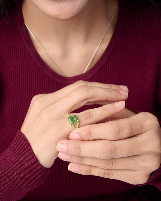 Brazilian Emerald Ring in 750 Hallmark Gold from Myra Gems