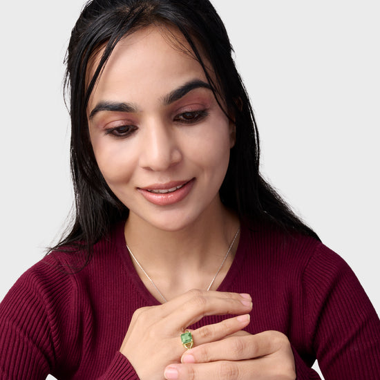 Brazilian Emerald Ring in 750 Hallmark Gold from Myra Gems