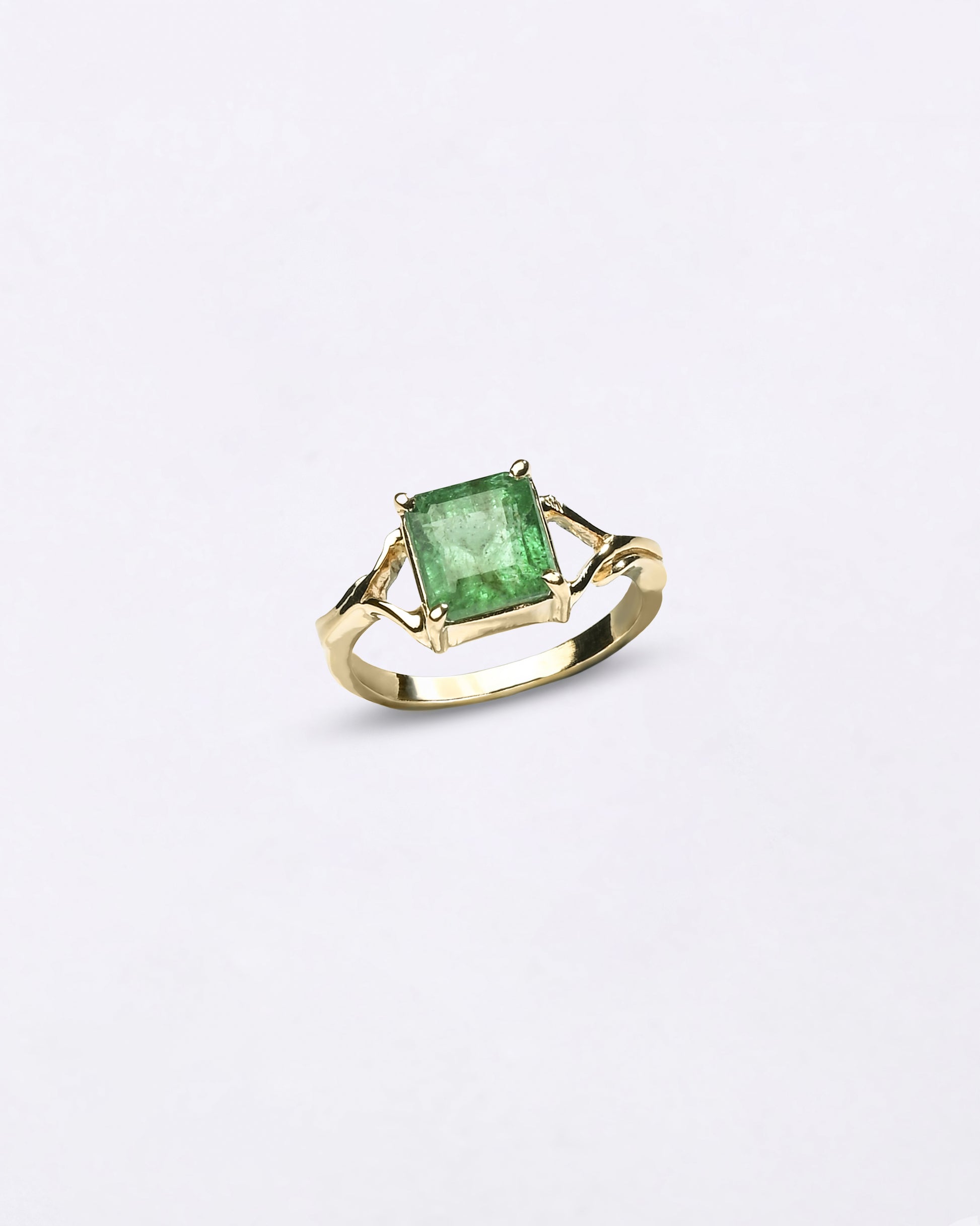 Brazilian Emerald Ring in 750 Hallmark Gold from Myra Gems