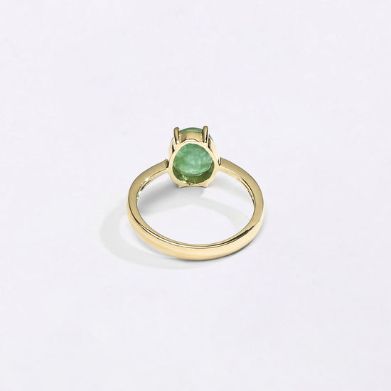 Designer Emerald Ring in Gold Online from Myra Gems