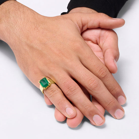 Panna Emerald Stone benefits in 750 Hallmark Gold from Myra Gems