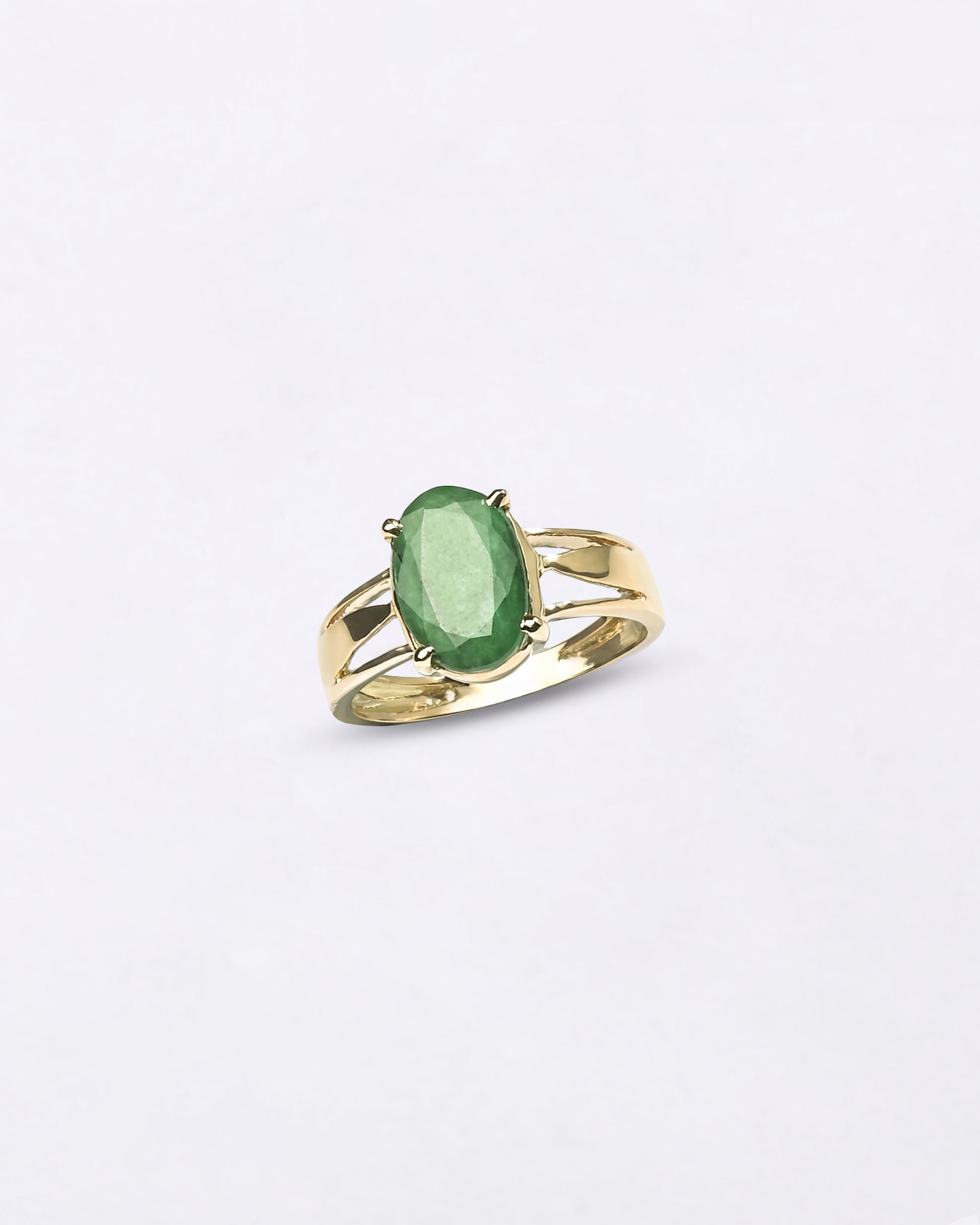Benefits of Wearing Emerald Ring in 18K Gold from Myra Gems