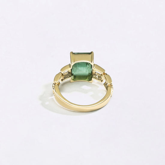 Buy Designer Emerald Ring in Gold for Girls from Myra Gems