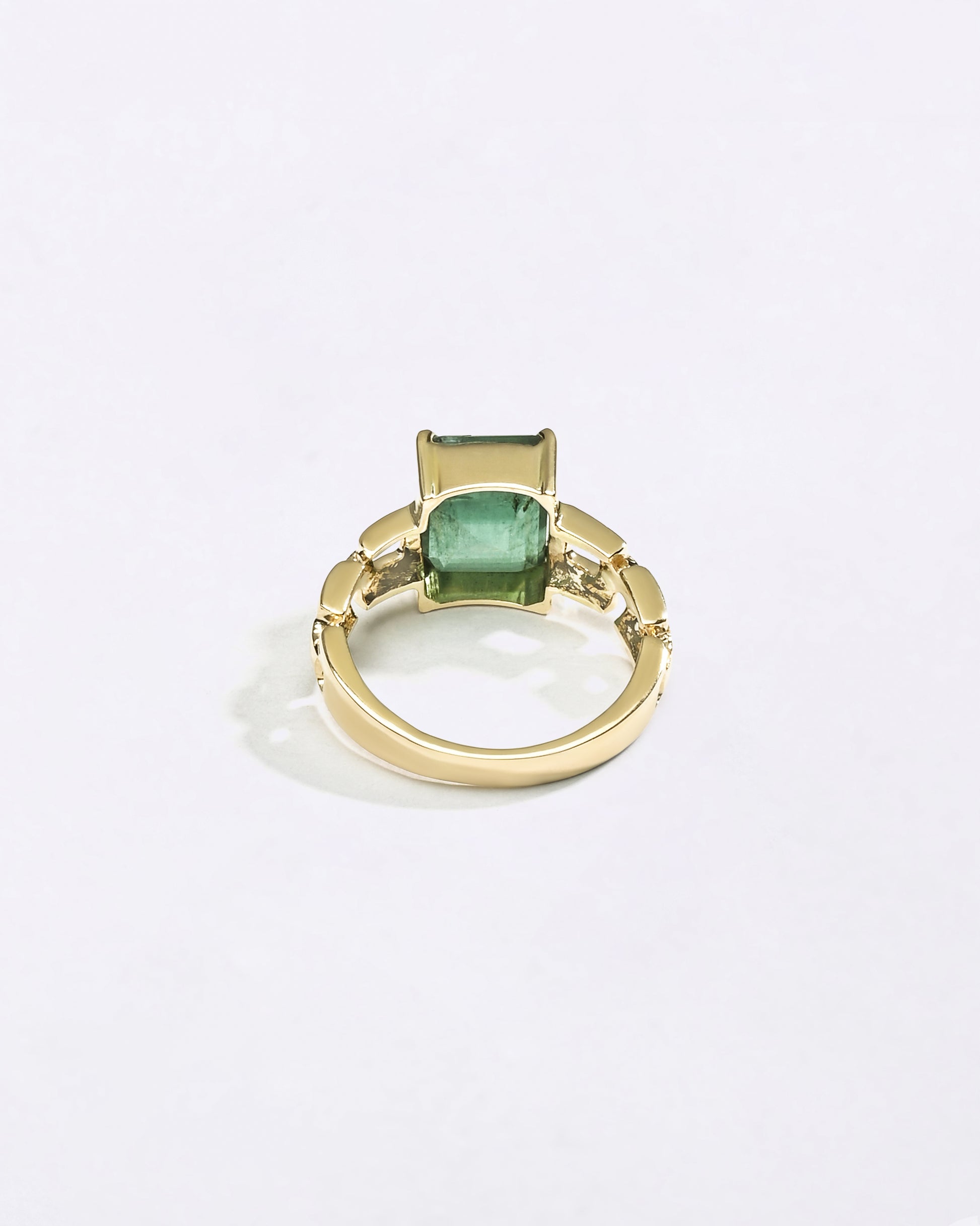 Buy Designer Emerald Ring in Gold for Girls from Myra Gems