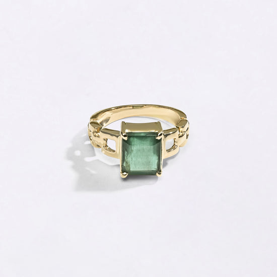 Buy Designer Emerald Ring in Gold for Girls from Myra Gems