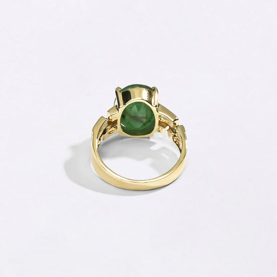 Emerald Ring for Virgo in 18K Gold from Myra Gems