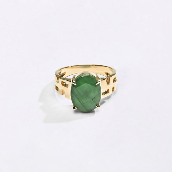 Emerald Ring for Virgo in 18K Gold from Myra Gems