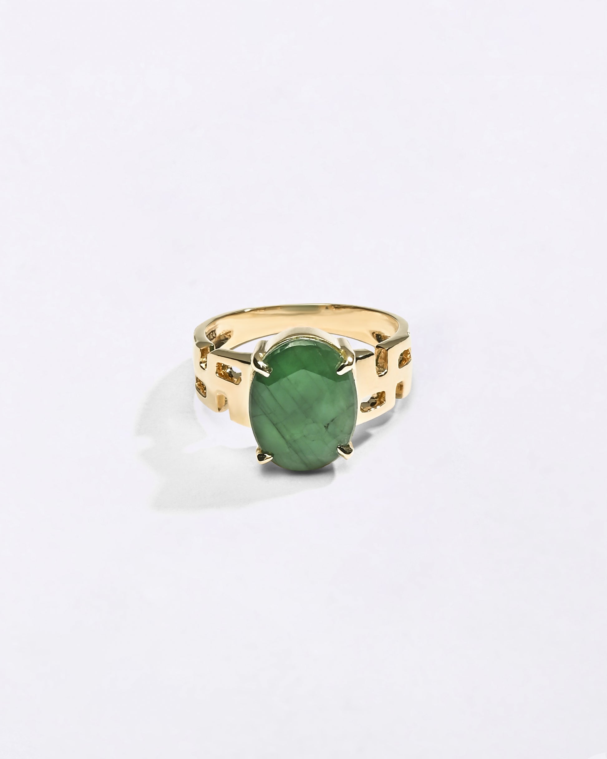 Emerald Ring for Virgo in 18K Gold from Myra Gems