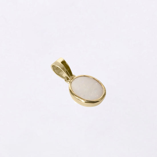 Plain Opal Pendant in 18K Gold from Myra Gems