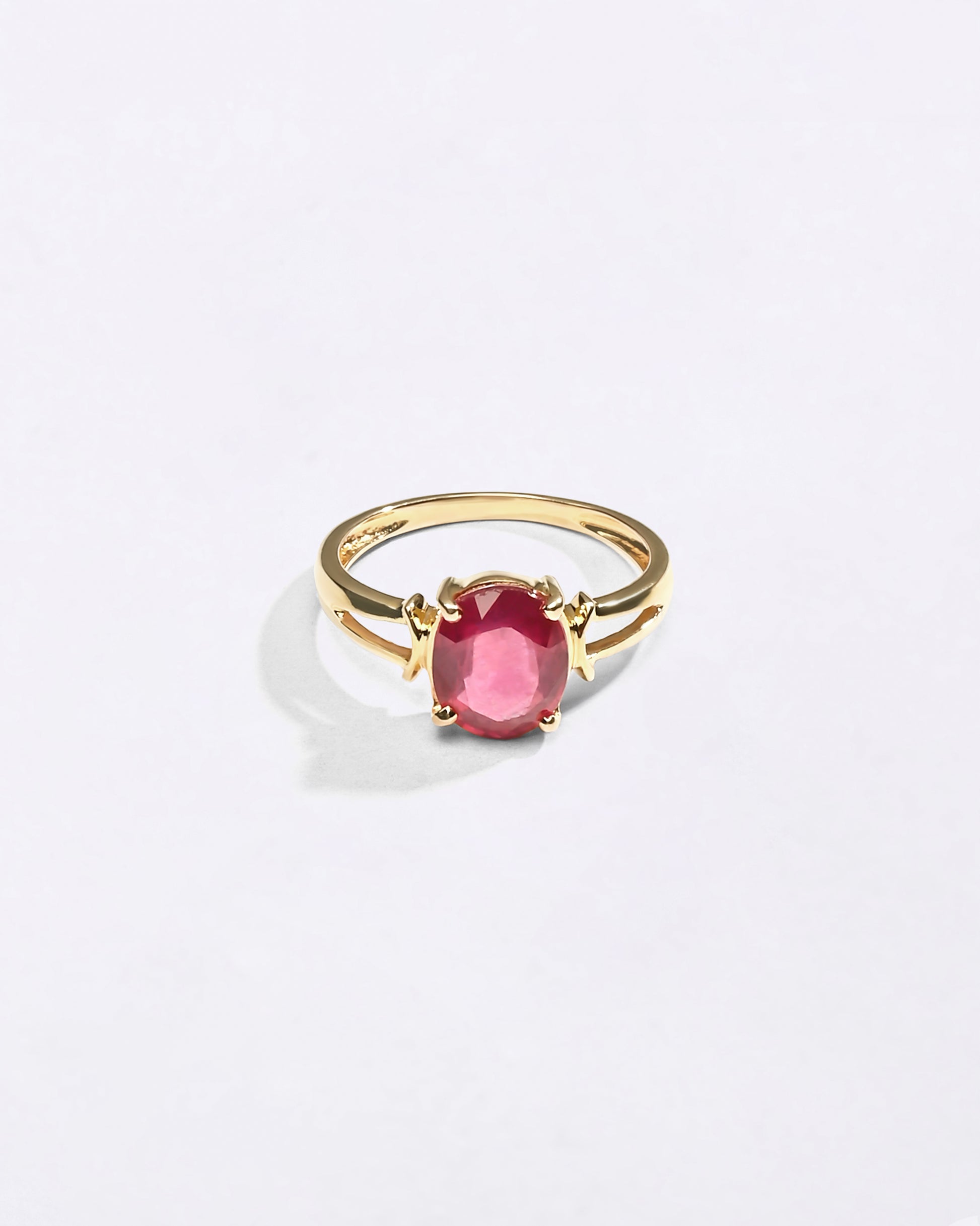 Benefits of Ruby Manik for Female in 18K Gold Buy from Myra Gems