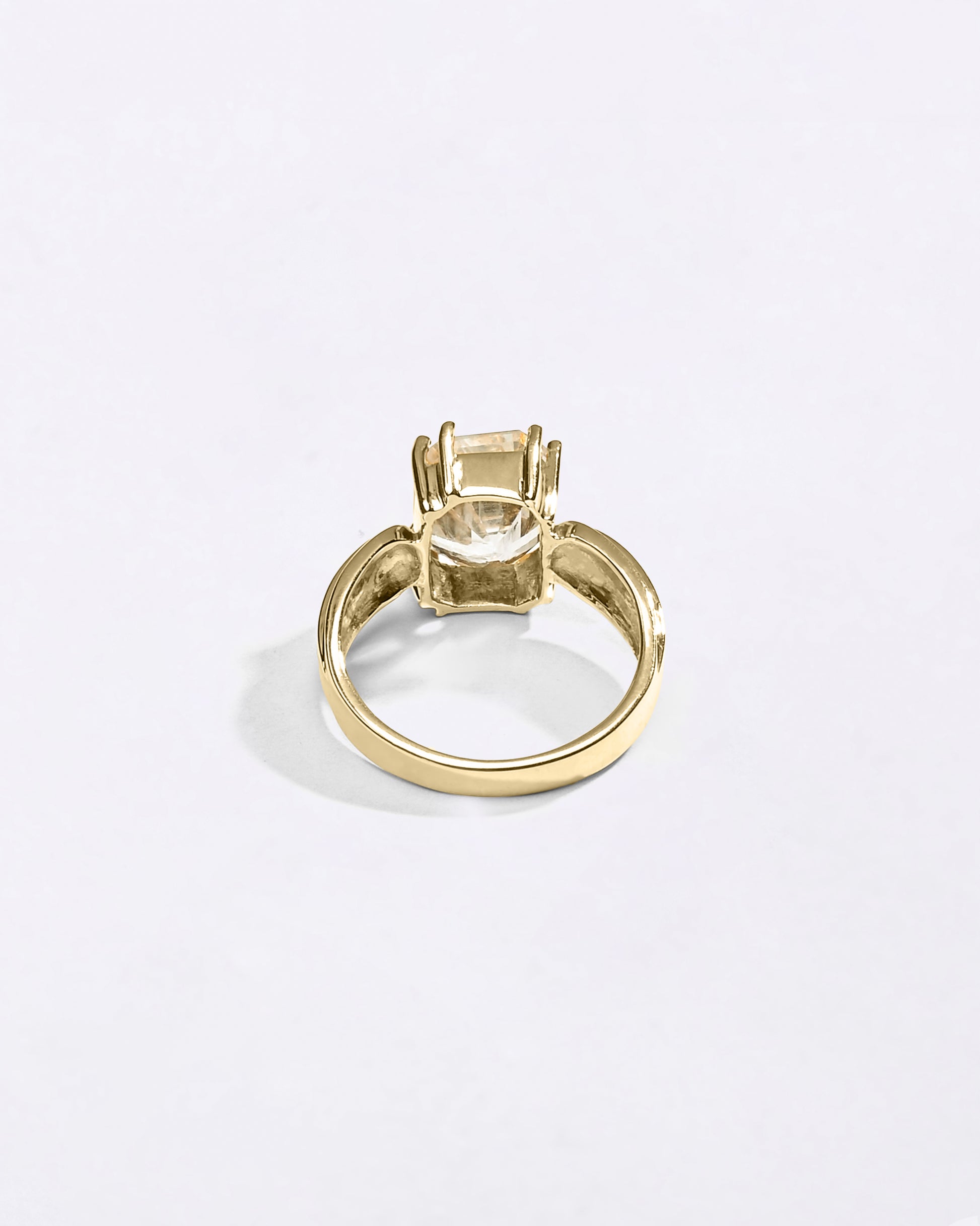 Elegant White Sapphire Gemstone 18K Gold Ring from Myra Gems