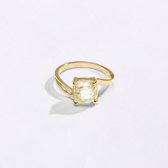 Kanakapushyaragam Stone in Men Design from Myra Gems