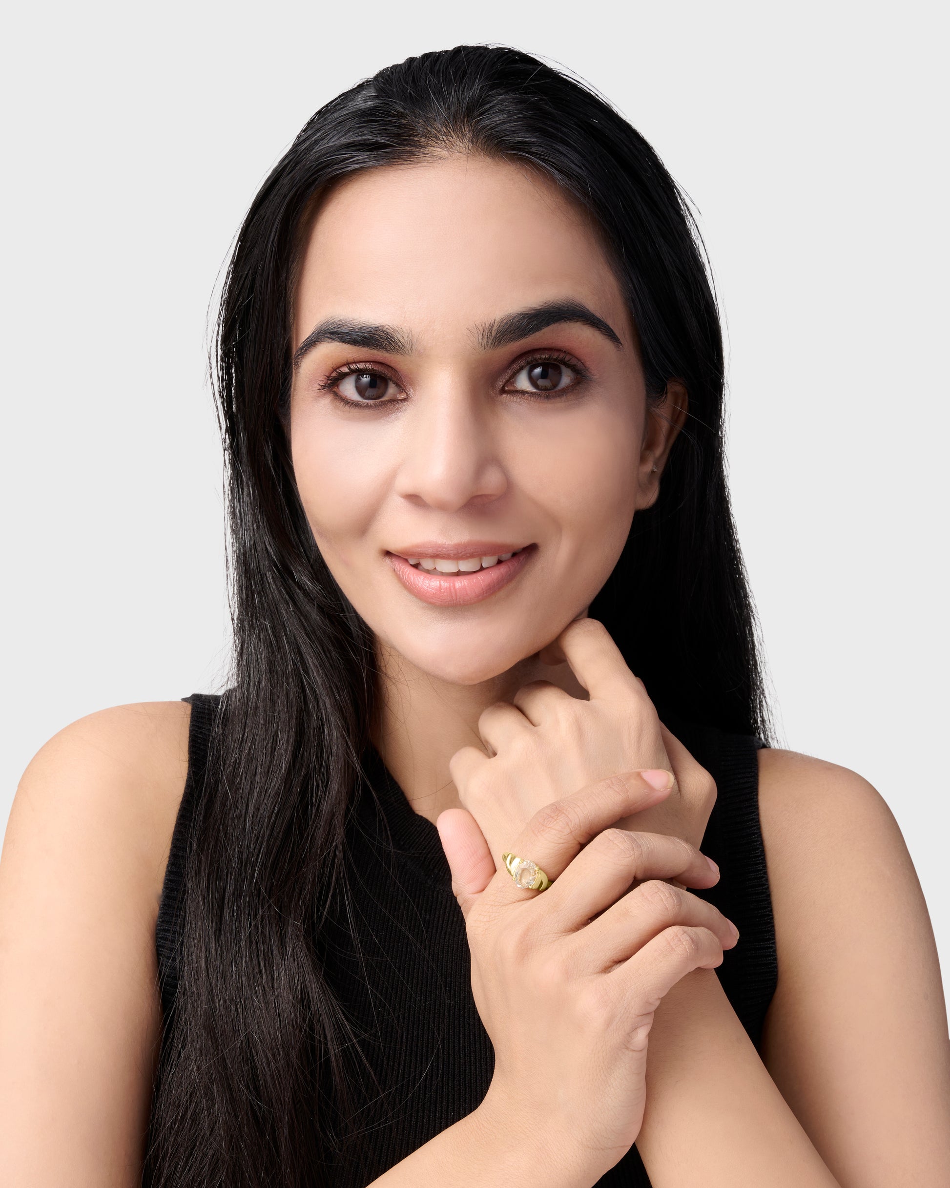 Royal White Sapphire Stone 18K Gold Ring from Myra Gems