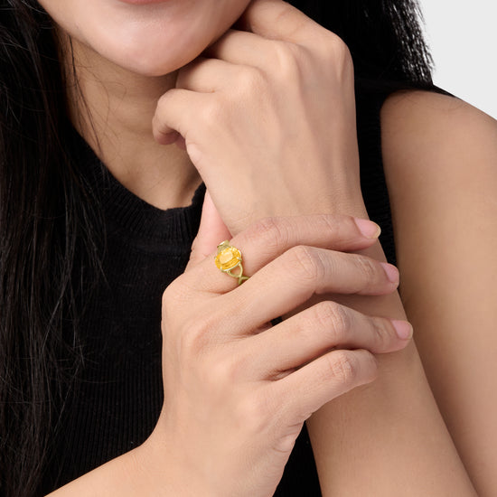 Natural Yellow Sapphire Ring for Female in 18K Gold from Myra Gems