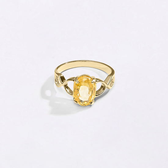Natural Yellow Sapphire Ring for Female in 18K Gold from Myra Gems