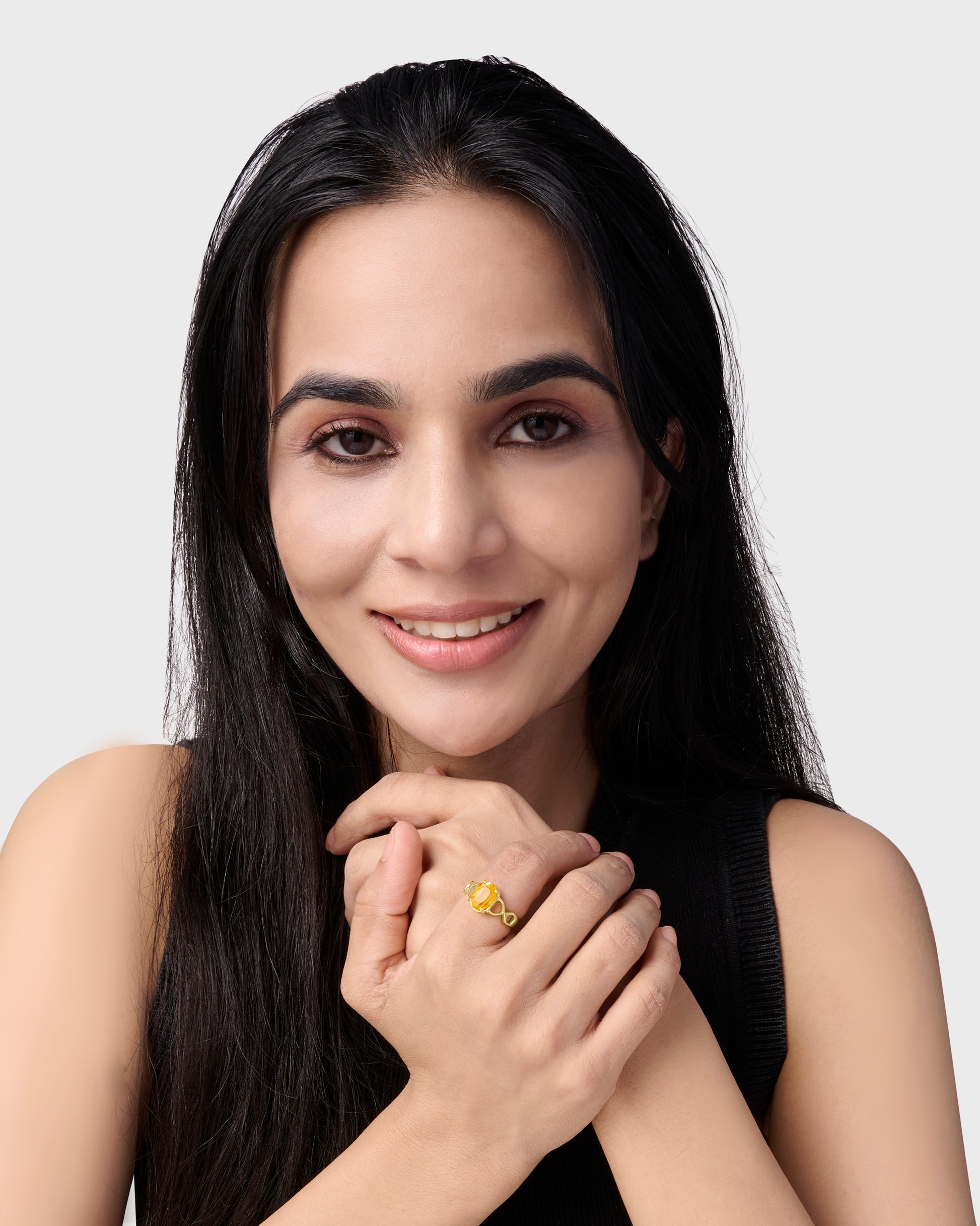 Natural Yellow Sapphire Ring for Female in 18K Gold from Myra Gems