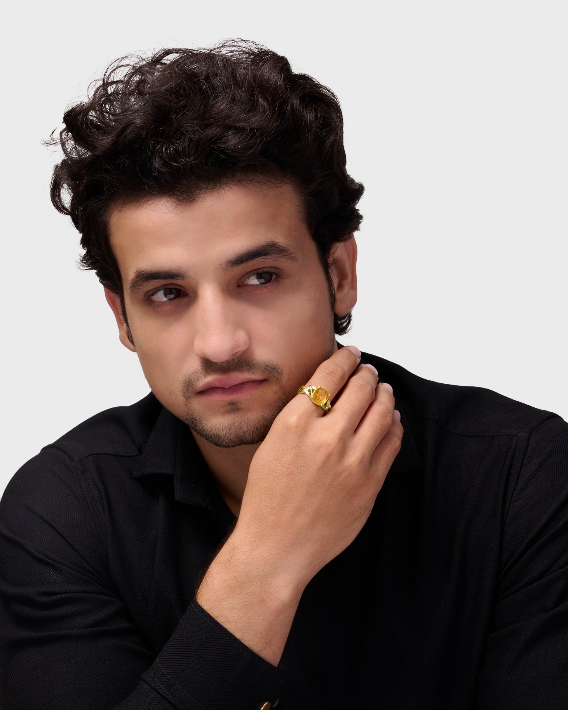 Unique Design of Guru Gemstone in 18K Gold from Myra Gems